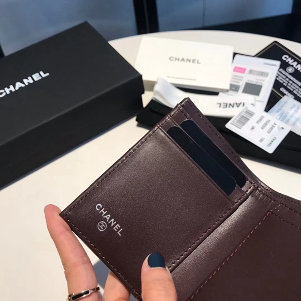 シャネル財布全体デザイン